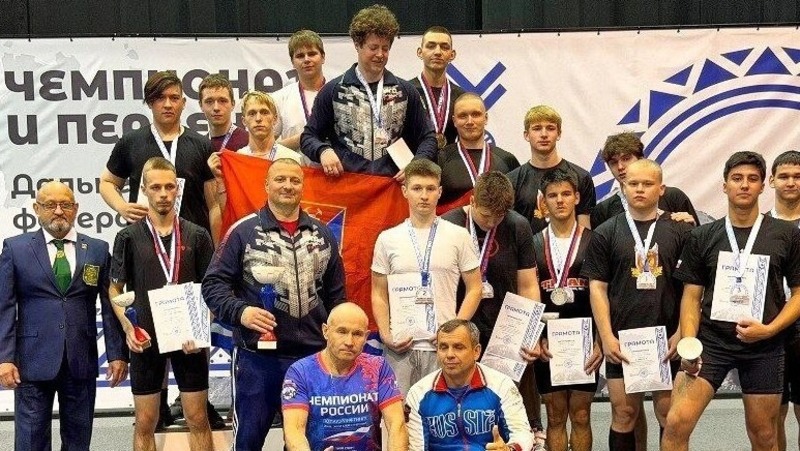 13 медалей завоевали магаданские пауэрлифтеры на первенстве ДФО