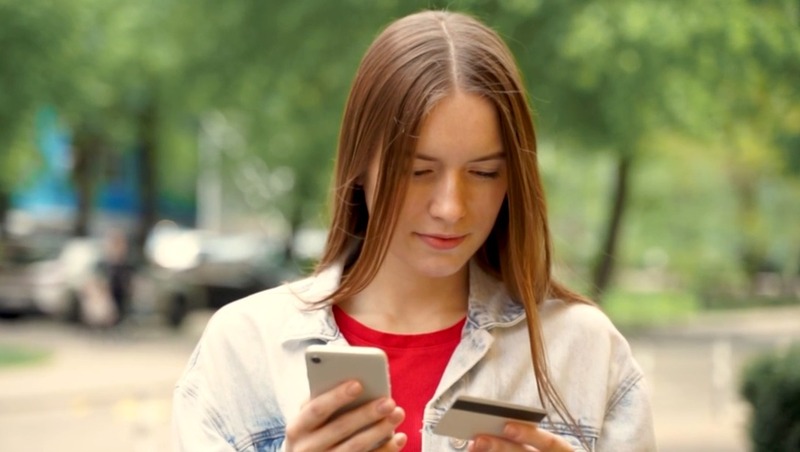 Преподавать теорию дистанционно разрешат автошколам с 1 марта