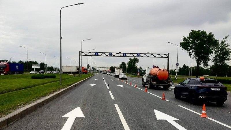 Около 700 тыс. кв. м дорожной разметки нанесут в 2026 году в Петербурге