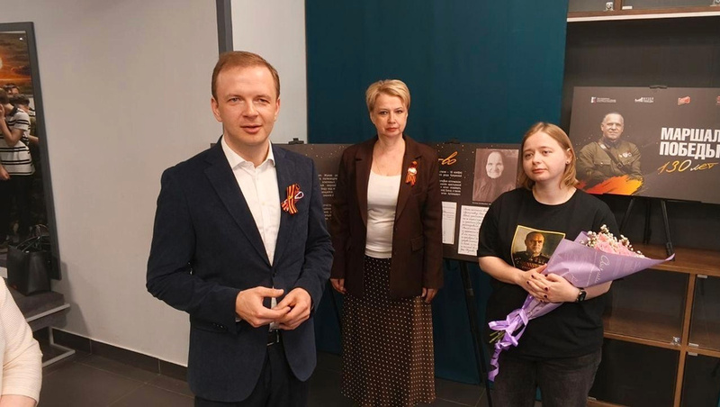 Депутат Говырин и правнучка маршала Жукова открыли в Коврове уникальную выставку