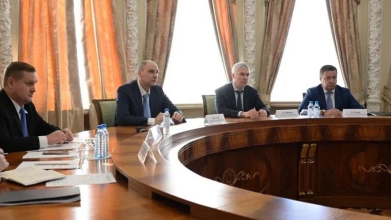 Д. Паслер обсудил с послом Беларуси развитие торгово-экономических связей