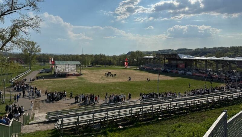 В Елабуге на стадионе «Молодёжный» репетируют Парад Победы