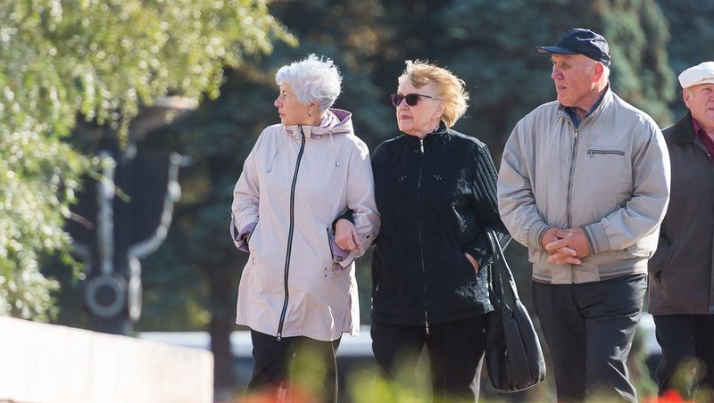 Текслер наградил 546 супружеских пар знаком отличия «Семейное счастье»