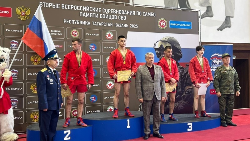 4 медали завоевали елабужские студенты на Всероссийских соревнованиях по самбо