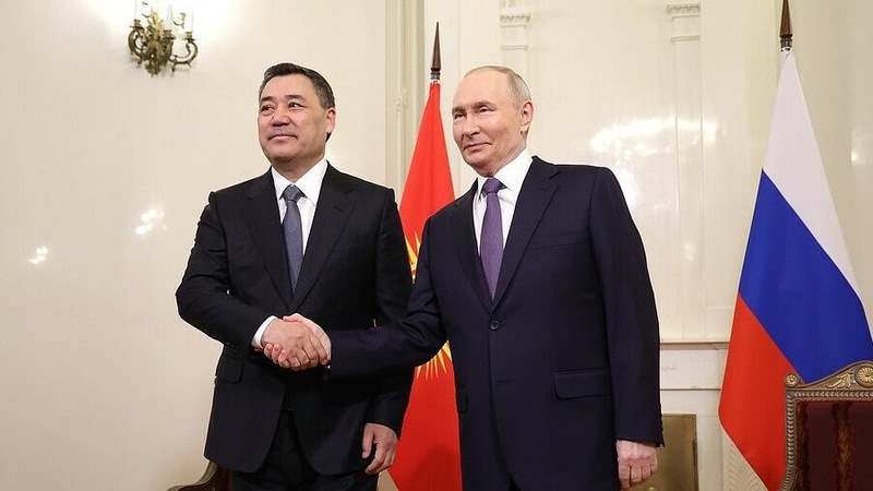 Путин встретился с президентом Киргизии Жапаровым