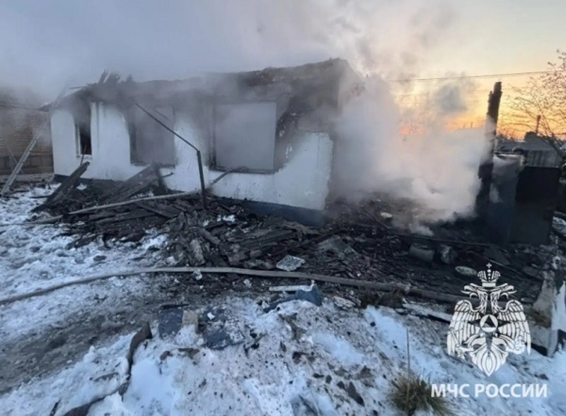 В Воронеже пенсионер вернулся в горящий дом за вещами и погиб