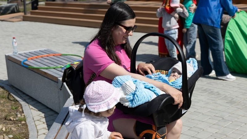 Праздничная программа ко Дню матери состоится в Магаданской юношеской библиотеке 27 ноября (6+)