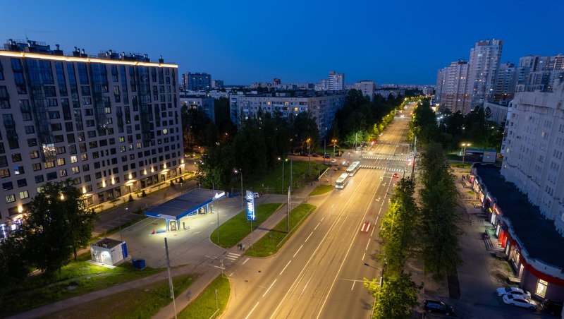 Беглов: 25 тыс. уличных фонарей заменили в 2025 году в Петербурге