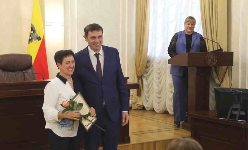 Мэр Воронежа поздравил сотрудниц городских комбинатов благоустройства