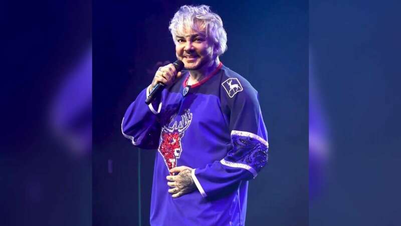 ХК «Торпедо» подарил Киркорову джерси со стразами и надписью King